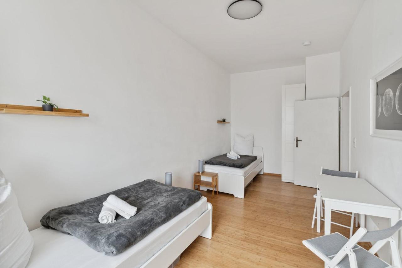 Apartment Fuer 13 Gaeste, 5 Schlafzimmer, 2 Baeder, 2 Loggia'S, Leipzig Zentrum Ost Zewnętrze zdjęcie